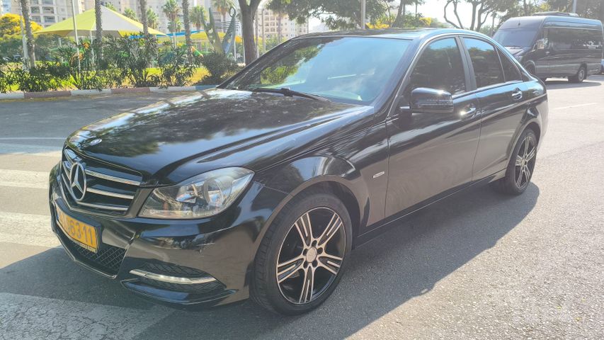 מודעת רכב מרצדס-בנץ C-class