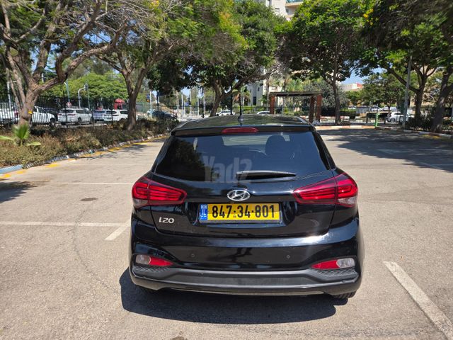 יונדאי i20