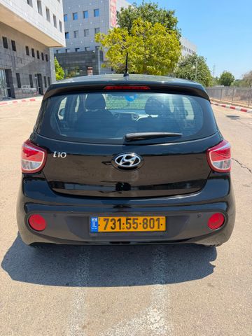 יונדאי i10