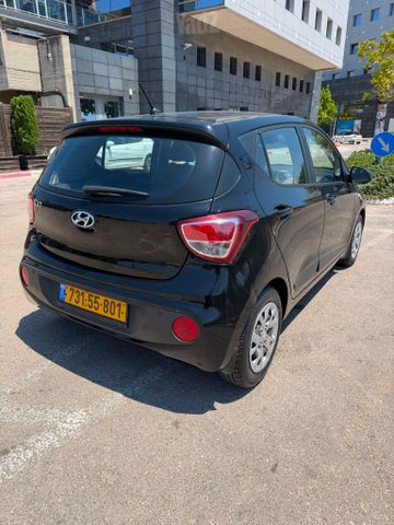 יונדאי i10