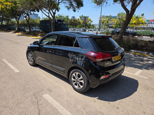 יונדאי i20