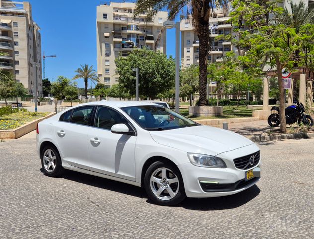 וולוו S60