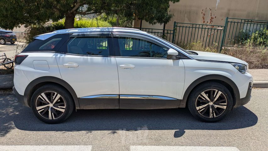 פיג'ו 3008
