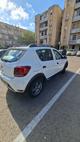 דאצ'יה סנדרו