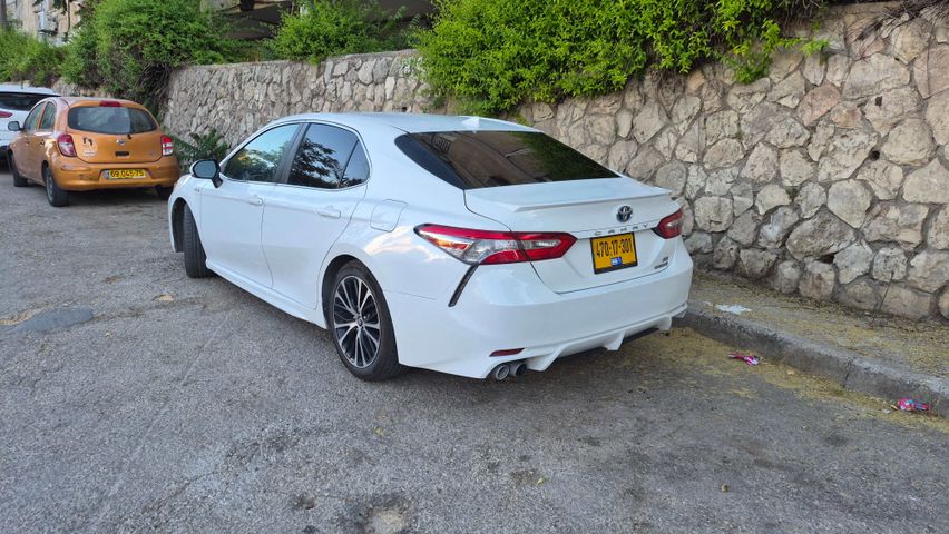טויוטה קאמרי