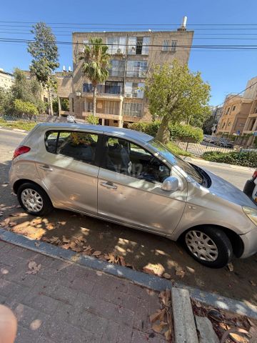 יונדאי i20