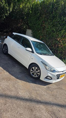 יונדאי i20