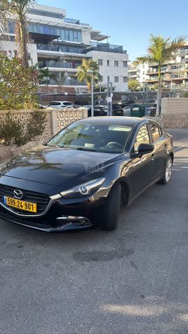 מודעת רכב מאזדה 3