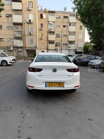 מאזדה 3