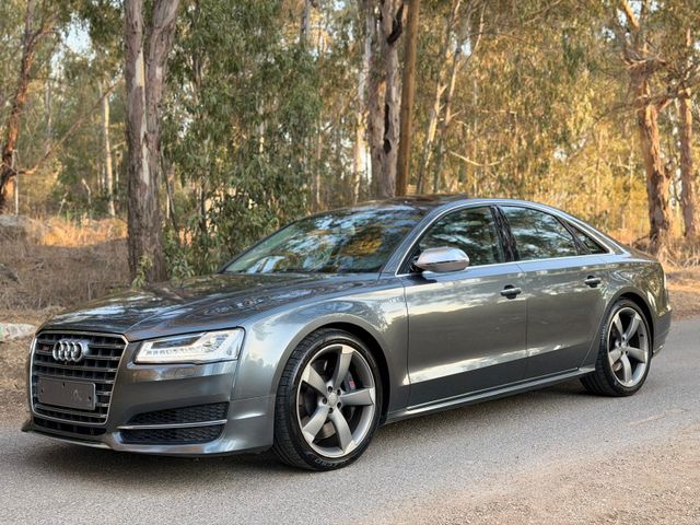 אאודי S8