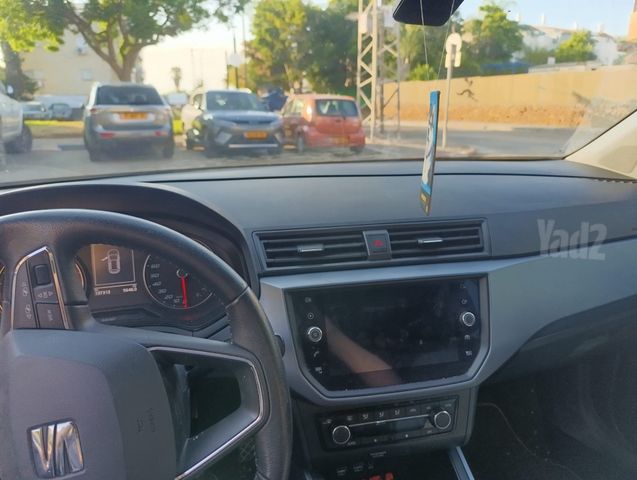 מודעת רכב סיאט ארונה