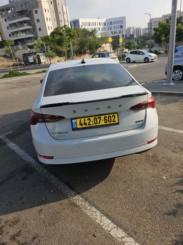 סקודה אוקטביה