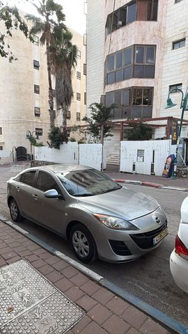 מודעת רכב מאזדה 3