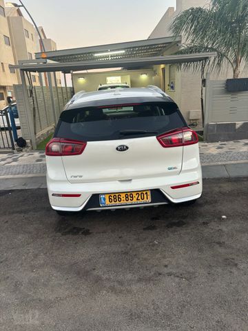 קיה נירו