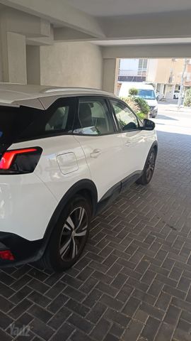 פיג'ו 3008