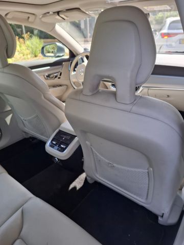 וולוו S90