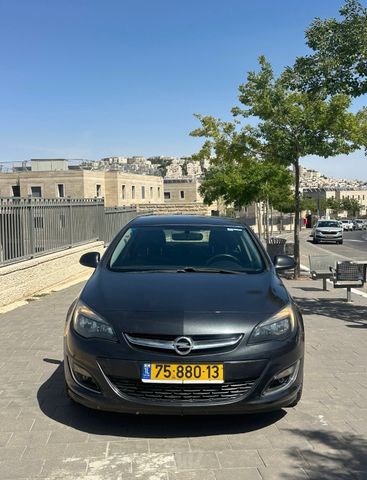 אופל אסטרה
