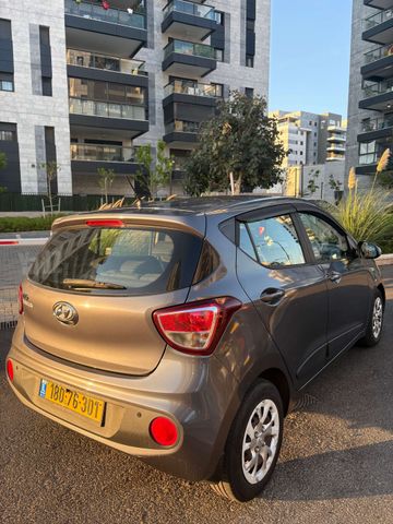 יונדאי i10