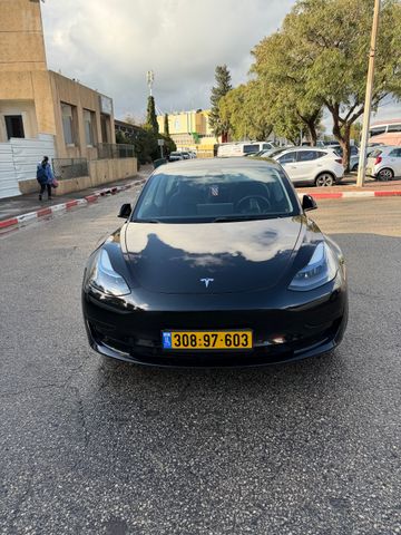 טסלה מודל 3