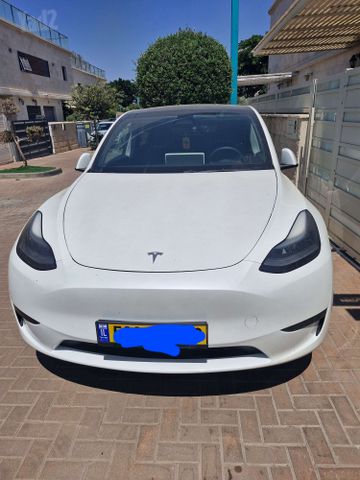 מודעת רכב טסלה מודל Y