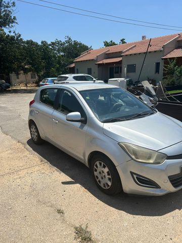 יונדאי i20