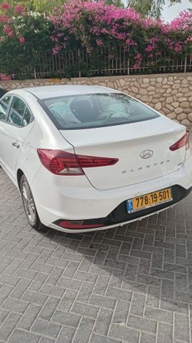 יונדאי אלנטרה