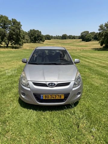 יונדאי i20