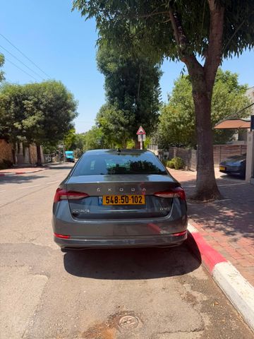 סקודה אוקטביה