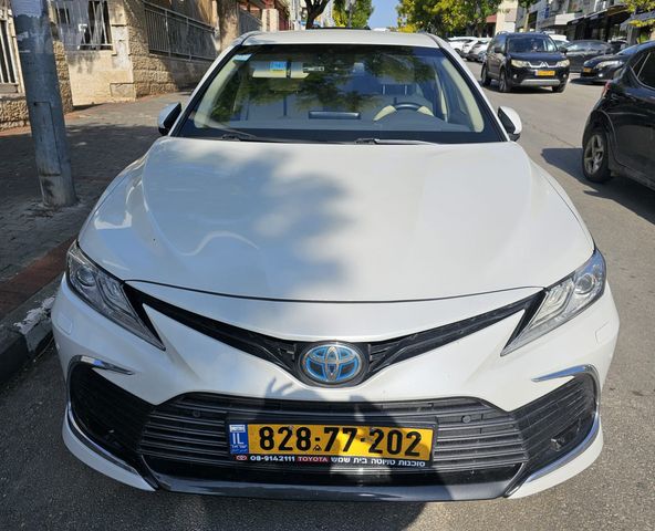 טויוטה קאמרי
