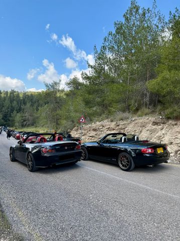 מודעת רכב מאזדה MX-5