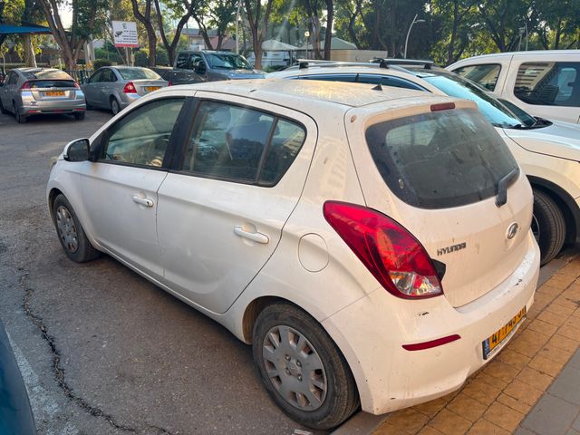 מודעת רכב יונדאי i20