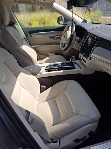 וולוו S90