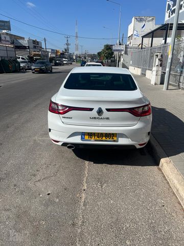 רנו מגאן