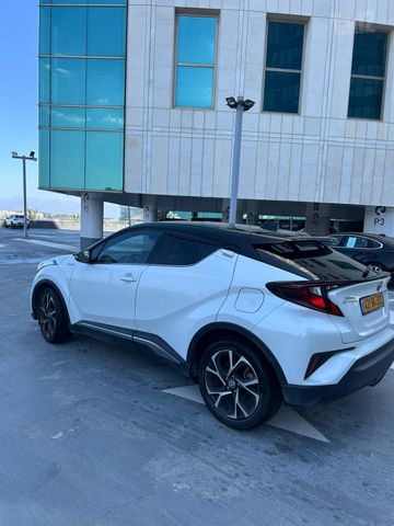 טויוטה C-HR
