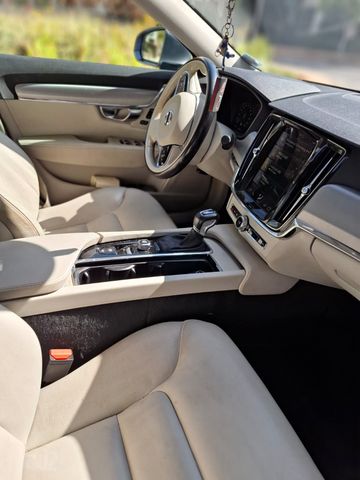 וולוו S90