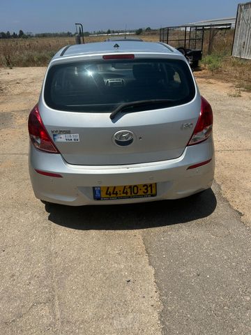 מודעת רכב יונדאי i20