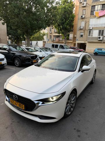 מאזדה 3
