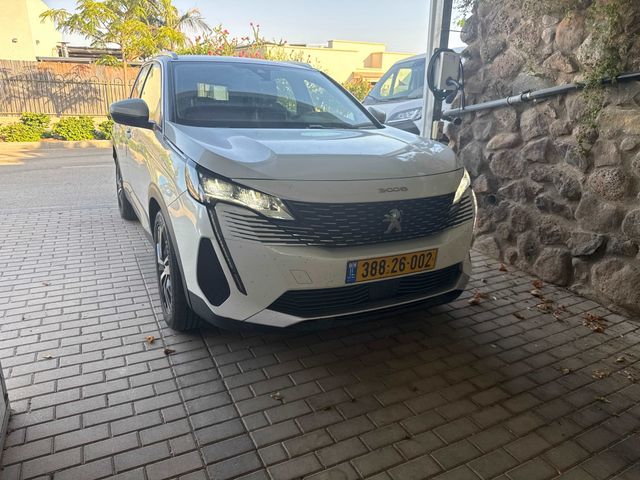 פיג'ו 3008