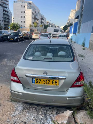 ניסאן טידה