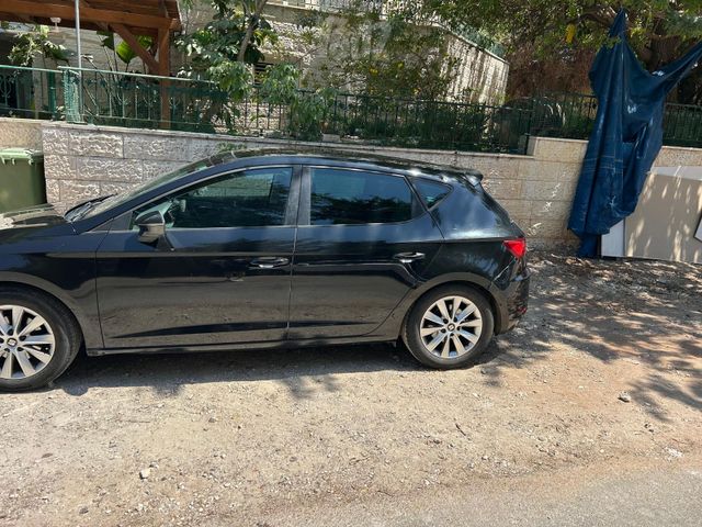 מודעת רכב סיאט לאון