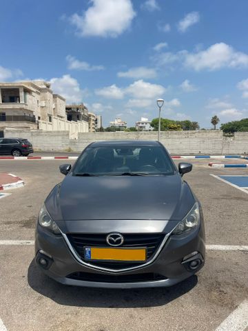 מודעת רכב מאזדה 3