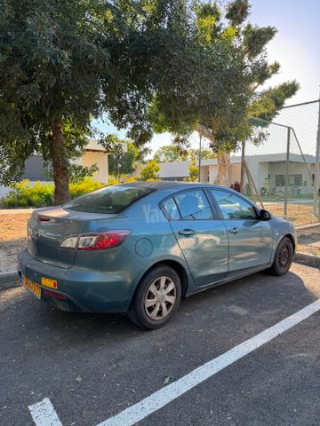 מאזדה 3