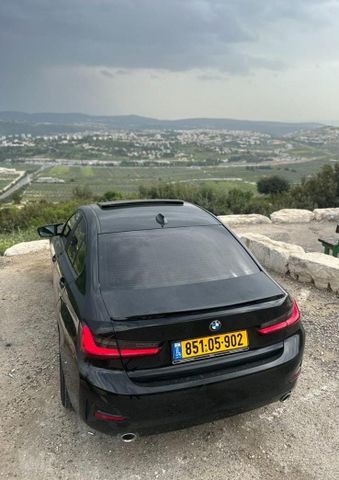 מודעת רכב ב מ וו סדרה 3