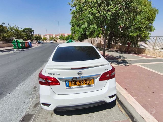 ניסאן סנטרה