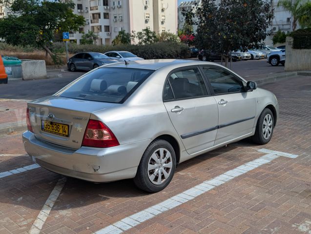 טויוטה קורולה