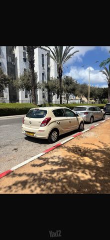 מודעת רכב יונדאי i20