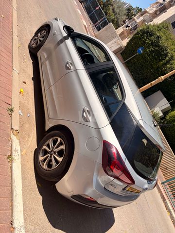 יונדאי i20