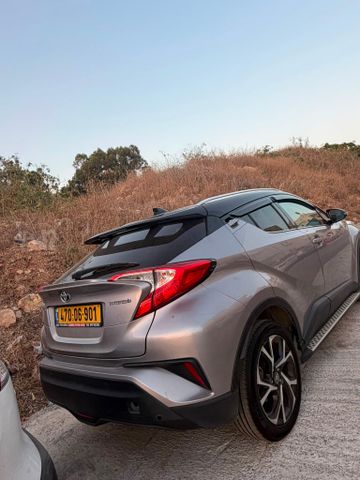 טויוטה C-HR