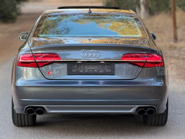 אאודי S8