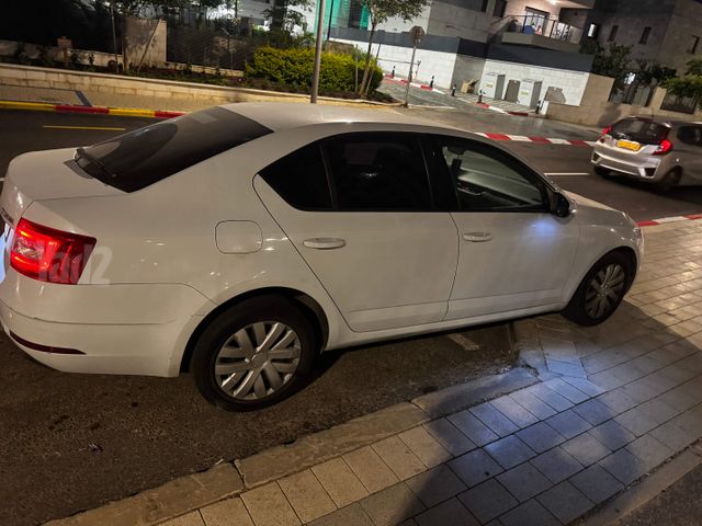 סקודה אוקטביה